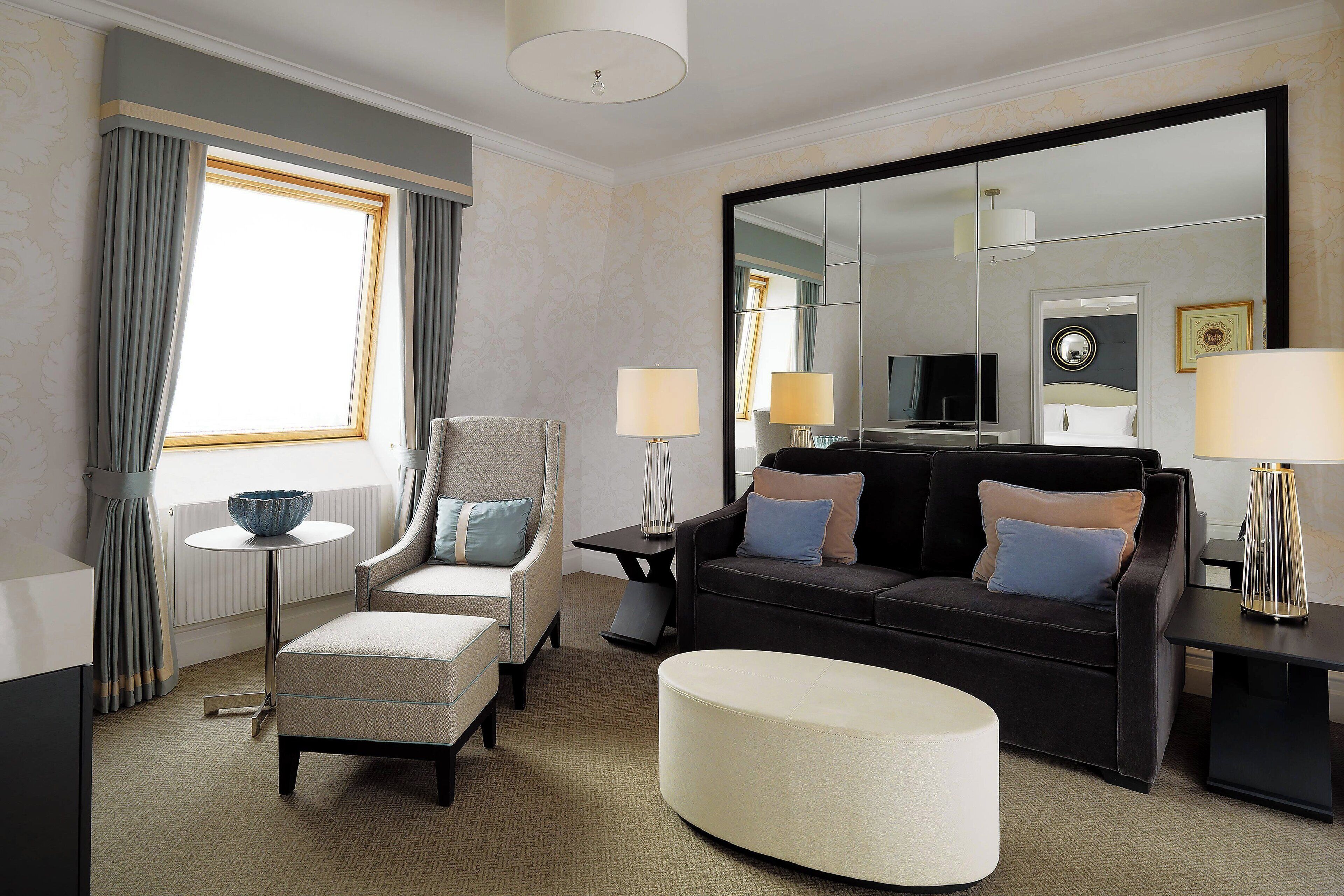 2 bedrooms, frette italian sheets, premium bedding, minibar