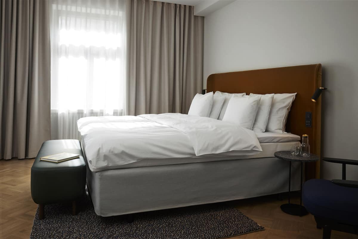 Suite (Art deco) | Hochwertige Bettwaren, Zimmersafe, Schreibtisch, Verdunkelungsvorhänge