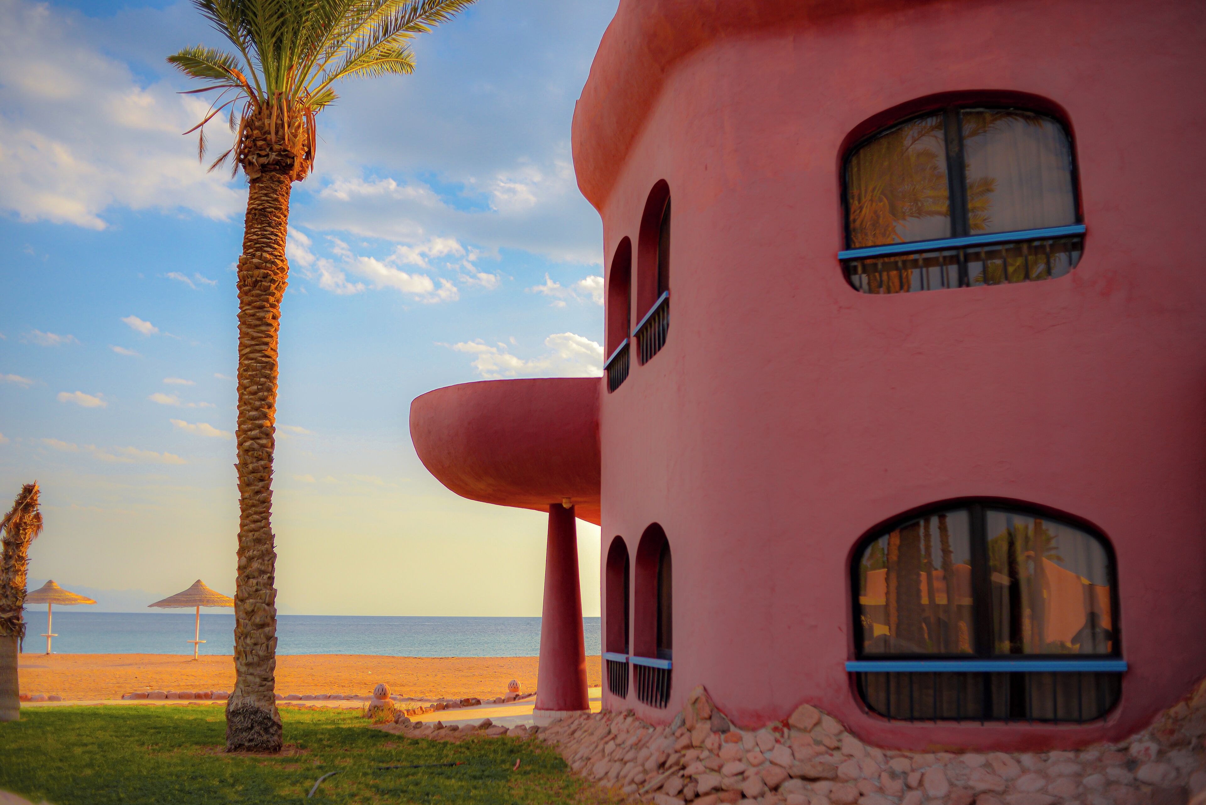 Villa | Minibar, safe på rommet, skrivebord og kablet internett