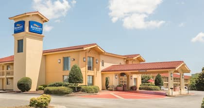 Baymont by Wyndham Greenville Woodruff Rd