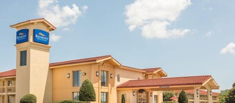 Baymont by Wyndham Greenville Woodruff Rd