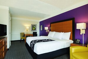 Premium bedding, desk, iron/ironing board, free cribs/infant beds