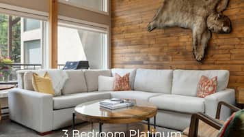 Condo (3 bath, Platinum) | Property amenity