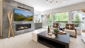 Condo, Balcony (Montaneros 302) | Living area | TV