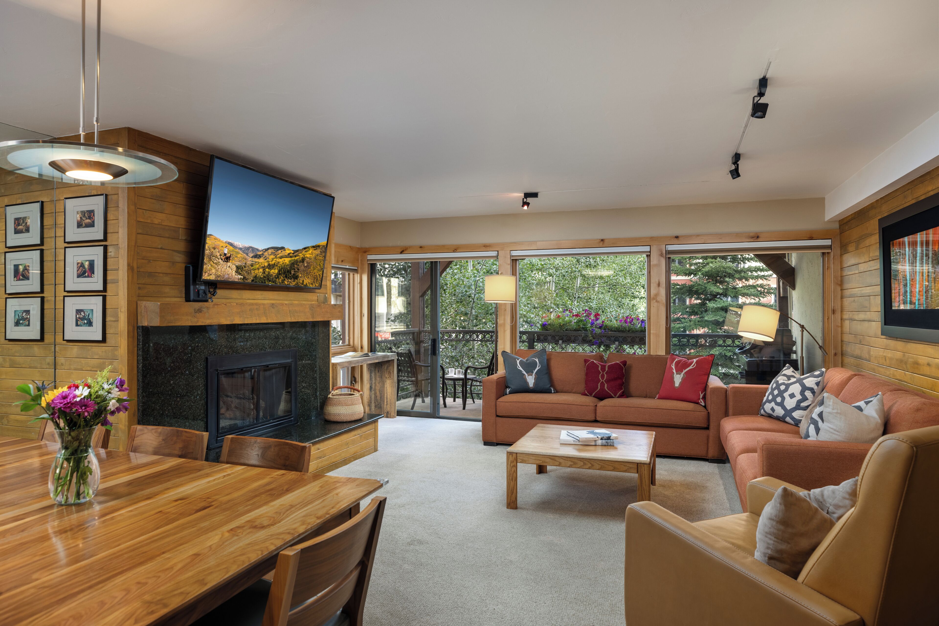 Premier Condo, Fireplace (Montaneros 202) | Living area | TV