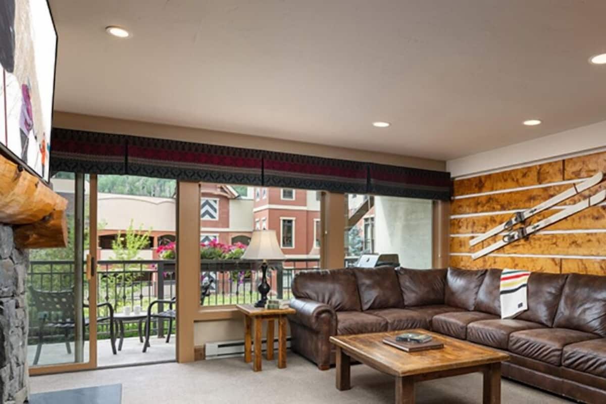 Condo (With 2 bathrooms, Platinum) | 2 bedrooms, in-room safe, individually decorated, individually furnished