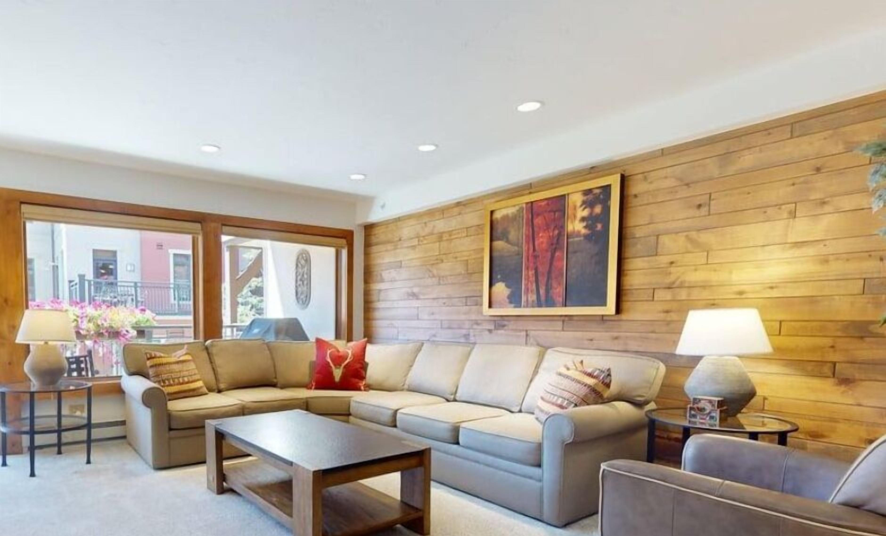 公寓式客房 (3 bath with Loft, Platinum) | 客房内保险箱、特色装修、特色家居、熨斗/熨衣板