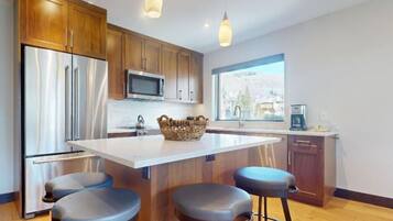 Condo (3 bath, Diamond) | Property amenity