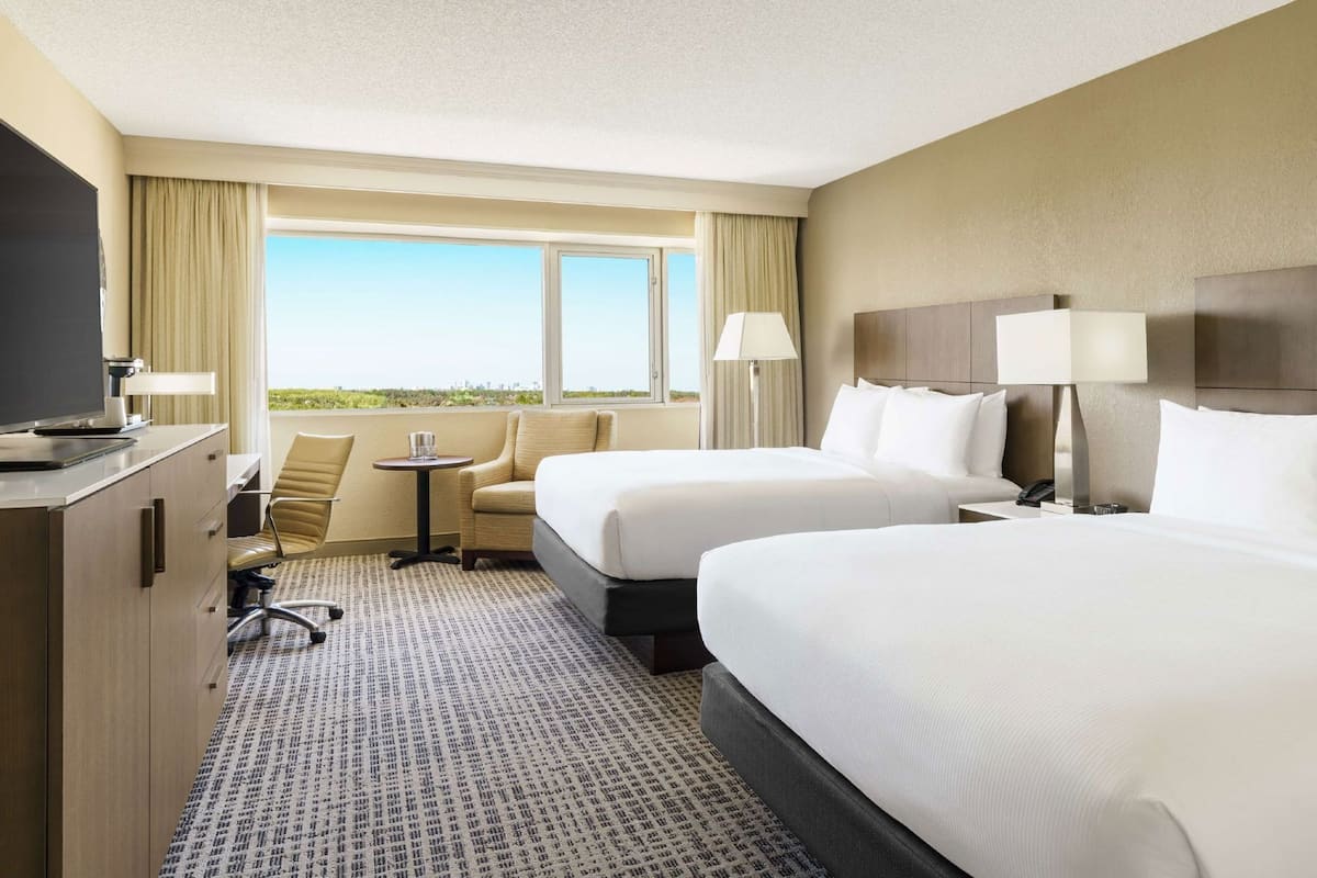 Premium bedding, in-room safe, blackout drapes, iron/ironing board