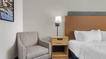 Standard Room, 1 King Bed, Accessible, Refrigerator & Microwave