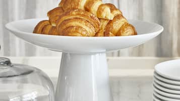 Daily buffet breakfast for a fee