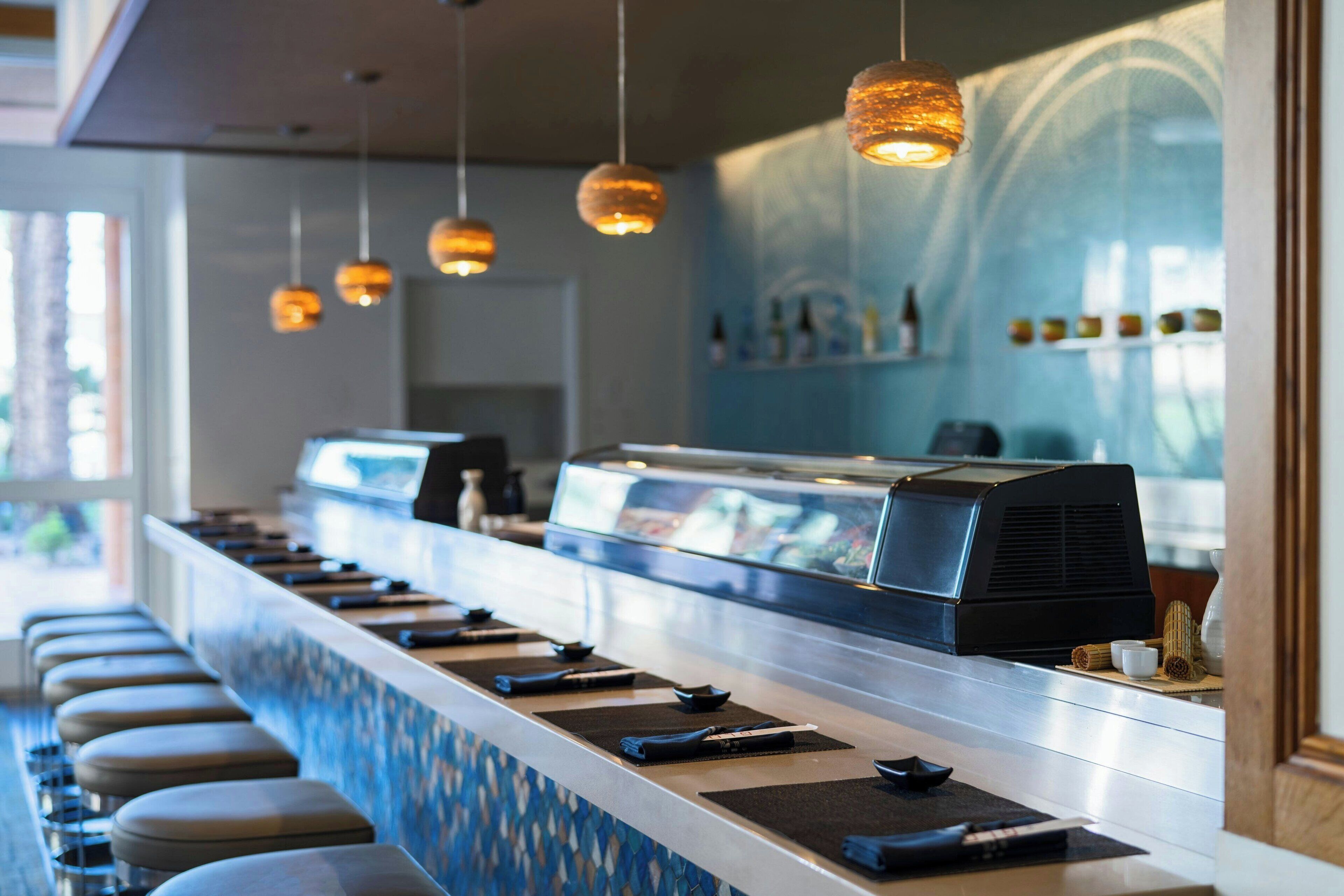 4 restaurants, breakfast, lunch, dinner served; american cuisine