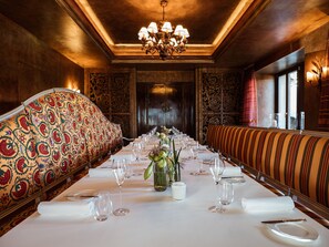 2 restaurants, breakfast, lunch, dinner served; local cuisine 