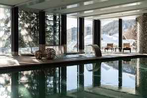 Sauna, hot tub, steam room, body treatments, hydrotherapy, aromatherapy