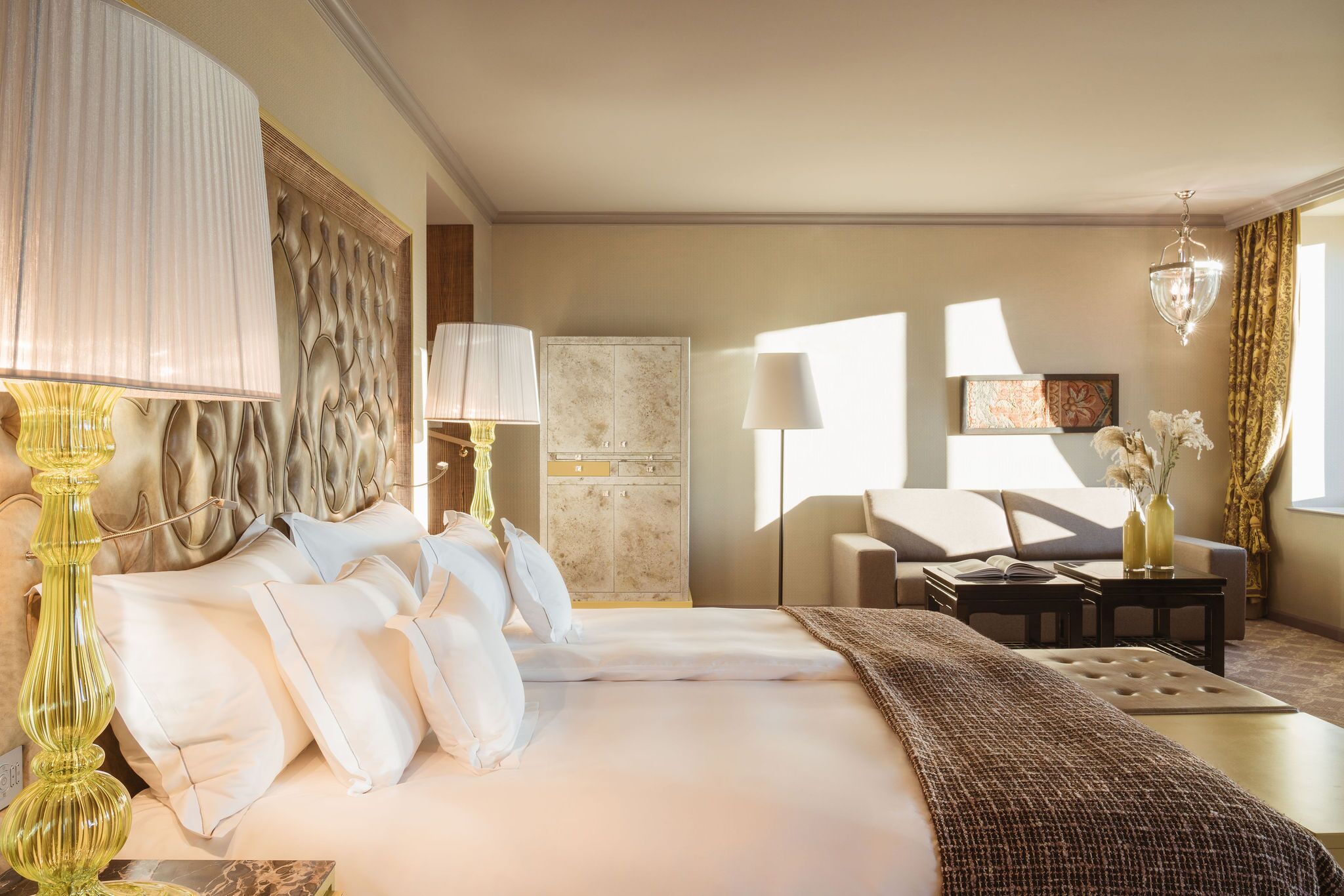 Suite junior, vista al lago (65 m²) | Ropa de cama de alta calidad y artículos del minibar gratis 