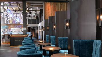 Lobby-Lounge