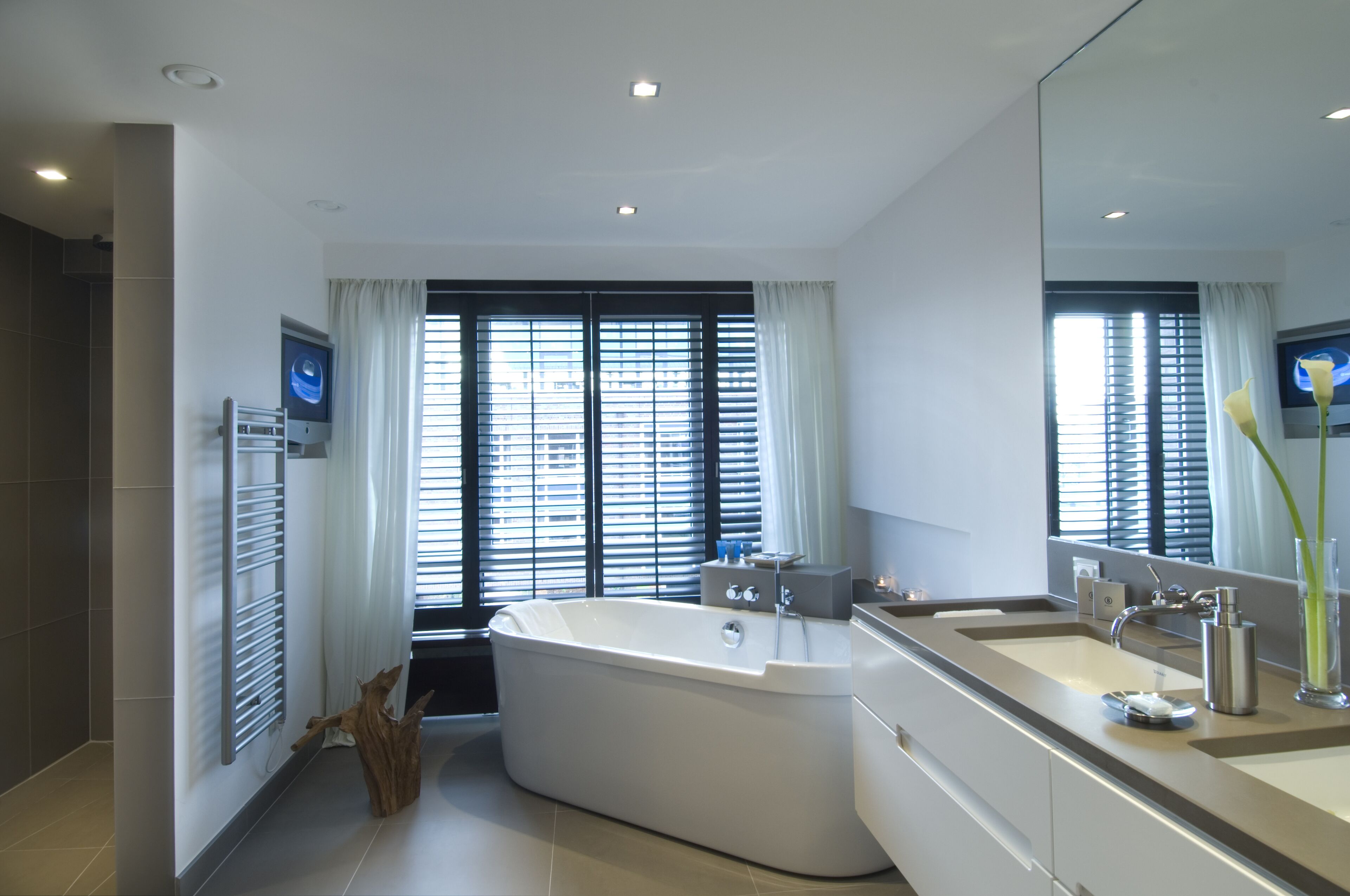 presidential suite | bathroom | shower, free toiletries, hair dryer, bathrobes
