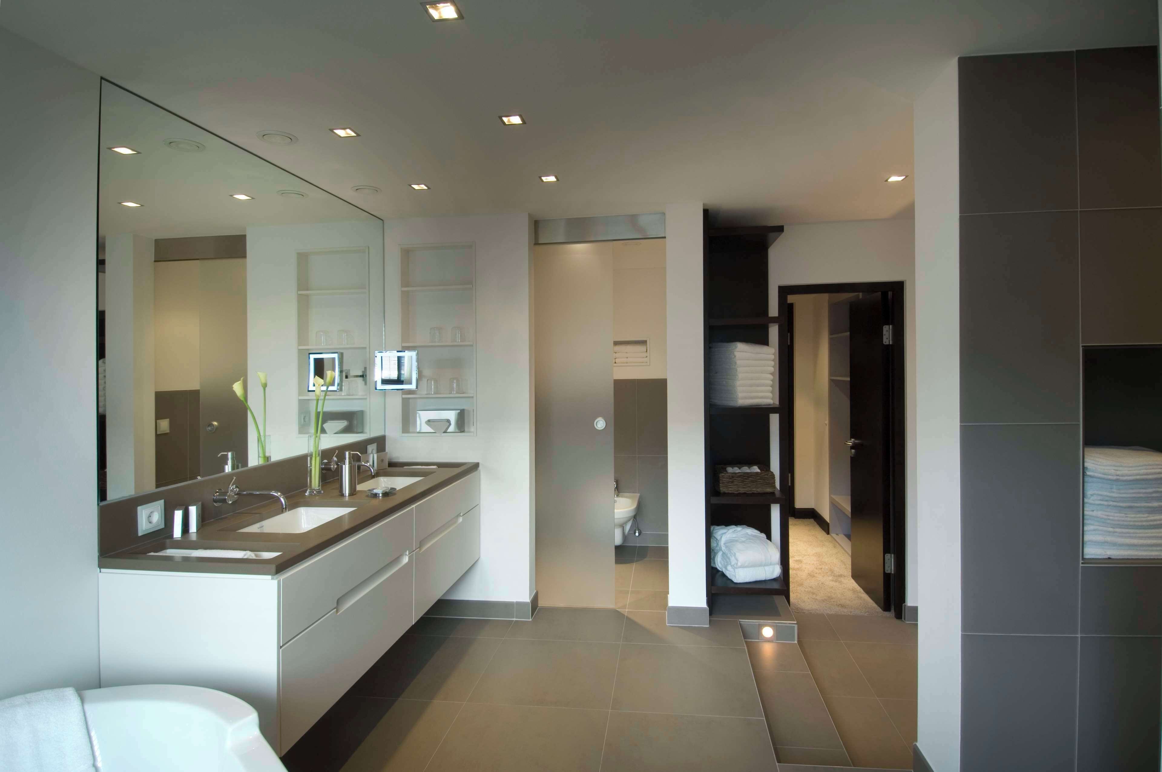 presidential suite | bathroom | shower, free toiletries, hair dryer, bathrobes