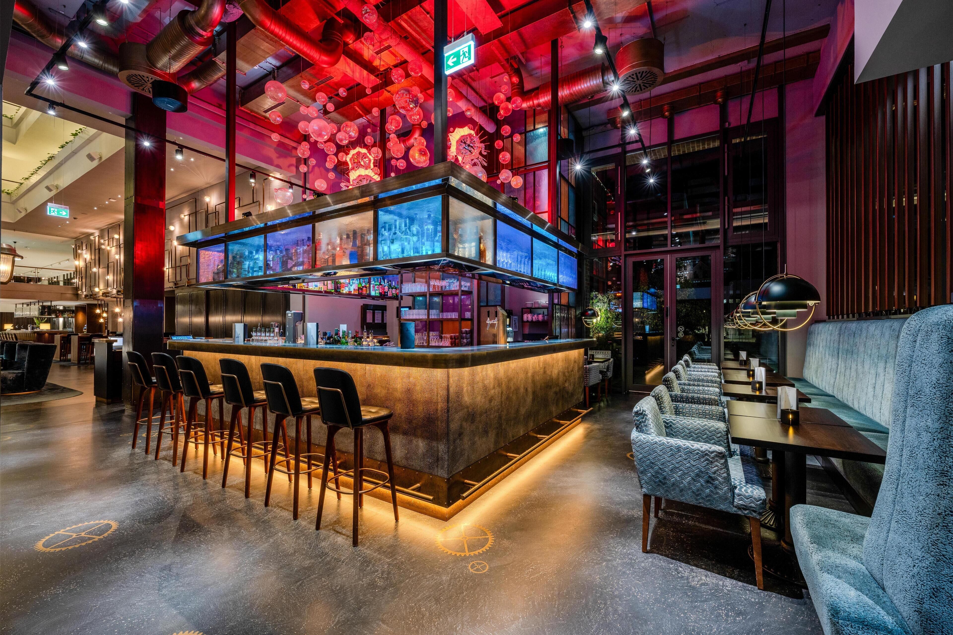 Lobby lounge