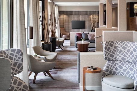 Bar en el lobby. Courtyard by Marriott Pleasanton