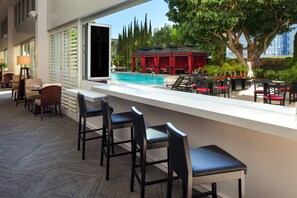 Al fresco dining, open daily