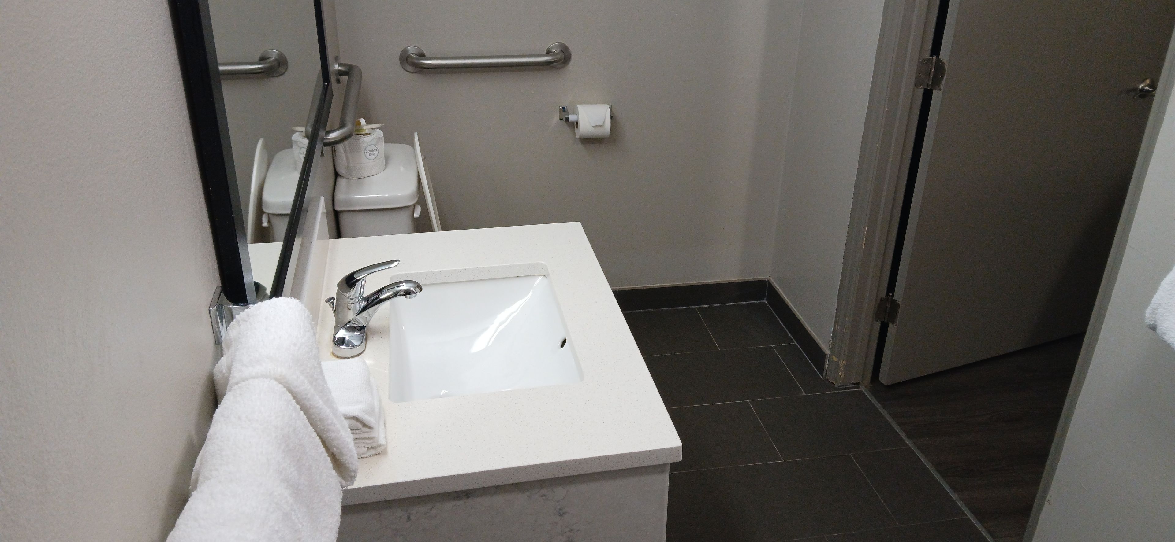 Bathroom sink