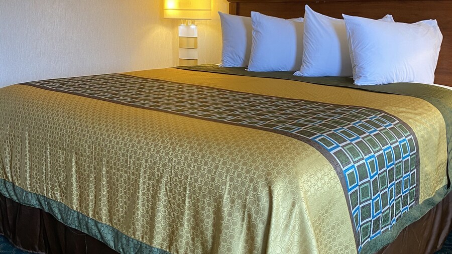 Harrisonville Inn & Suites