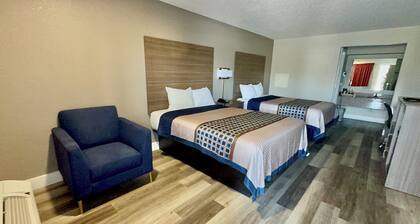 Harrisonville Inn & Suites