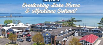 Days Inn by Wyndham Mackinaw City - Lakeview