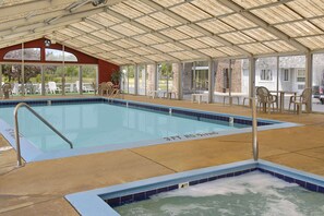 Indoor pool, sun loungers