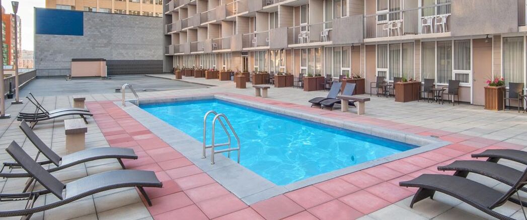 Foto - Ramada Plaza by Wyndham Calgary Downtown