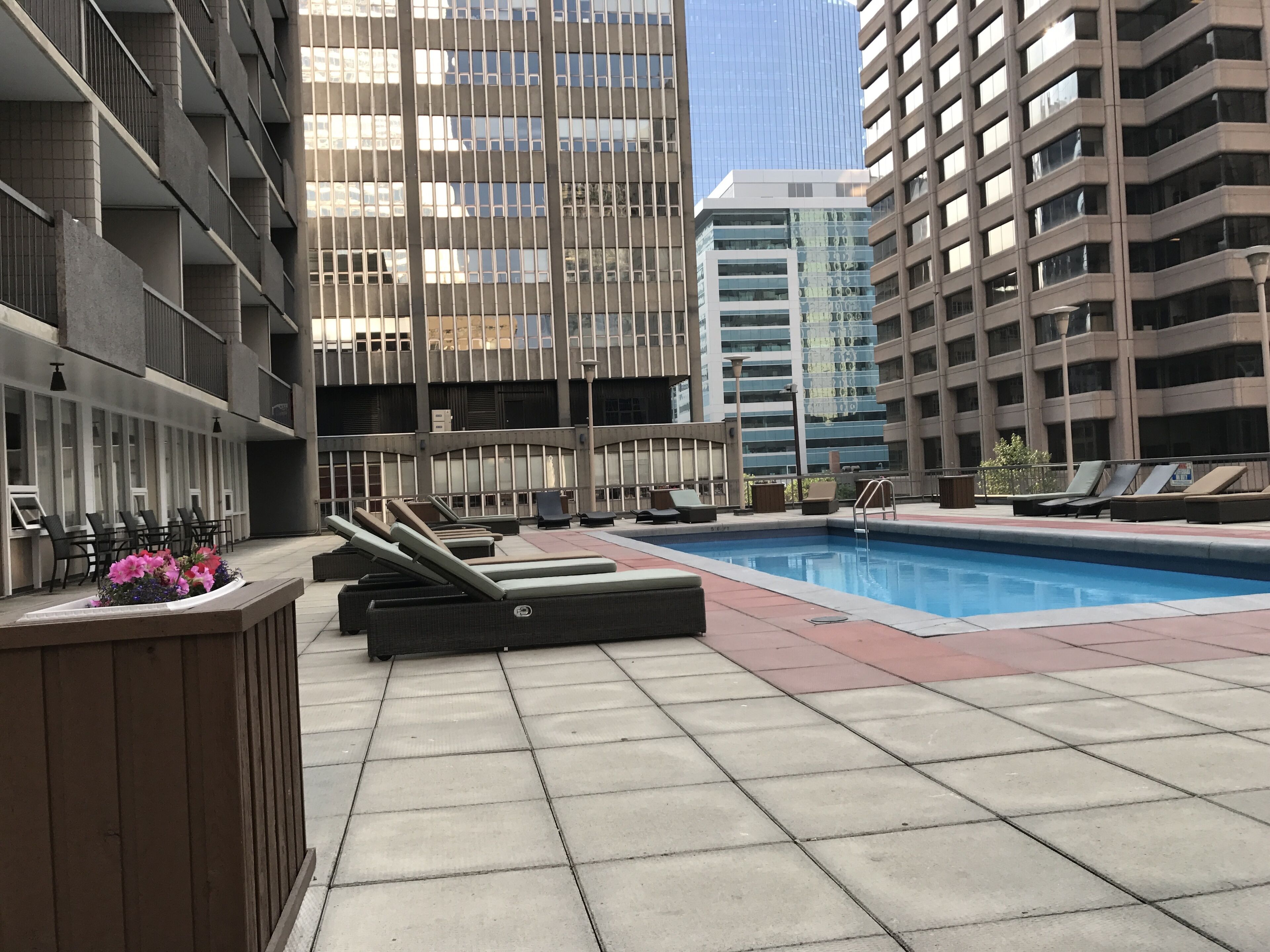 Foto - Ramada Plaza by Wyndham Calgary Downtown