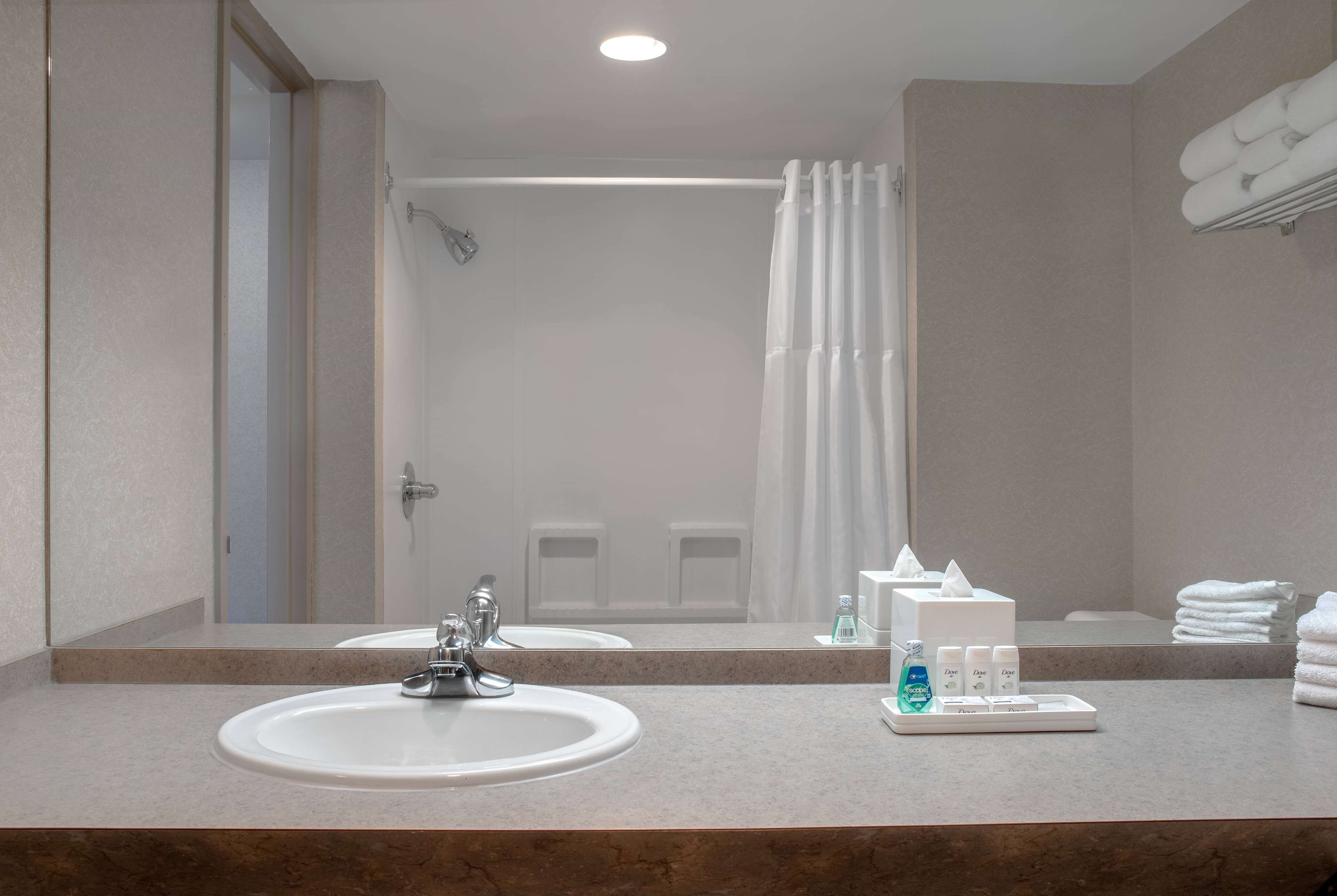 Foto - Ramada Plaza by Wyndham Calgary Downtown