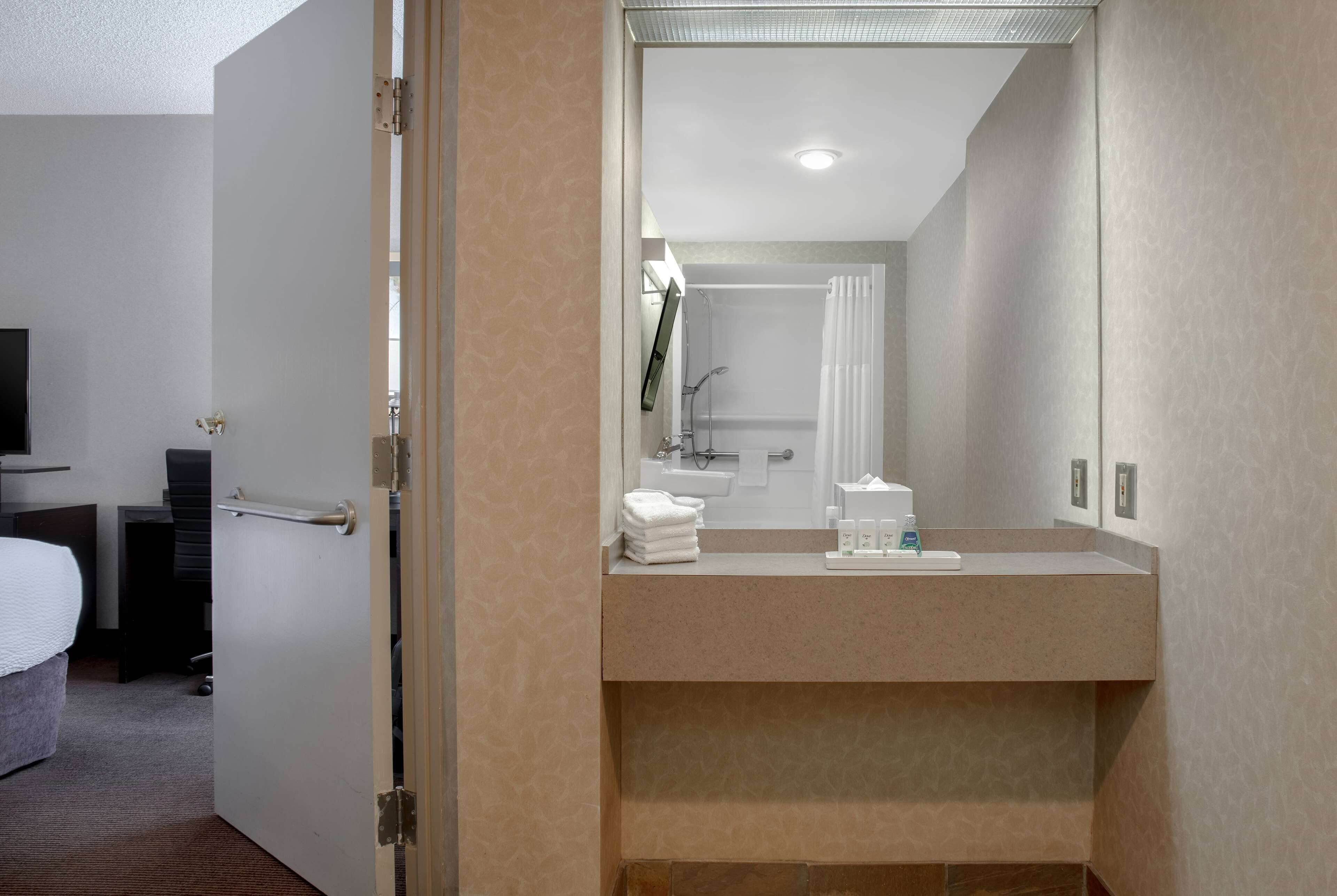 Foto - Ramada Plaza by Wyndham Calgary Downtown