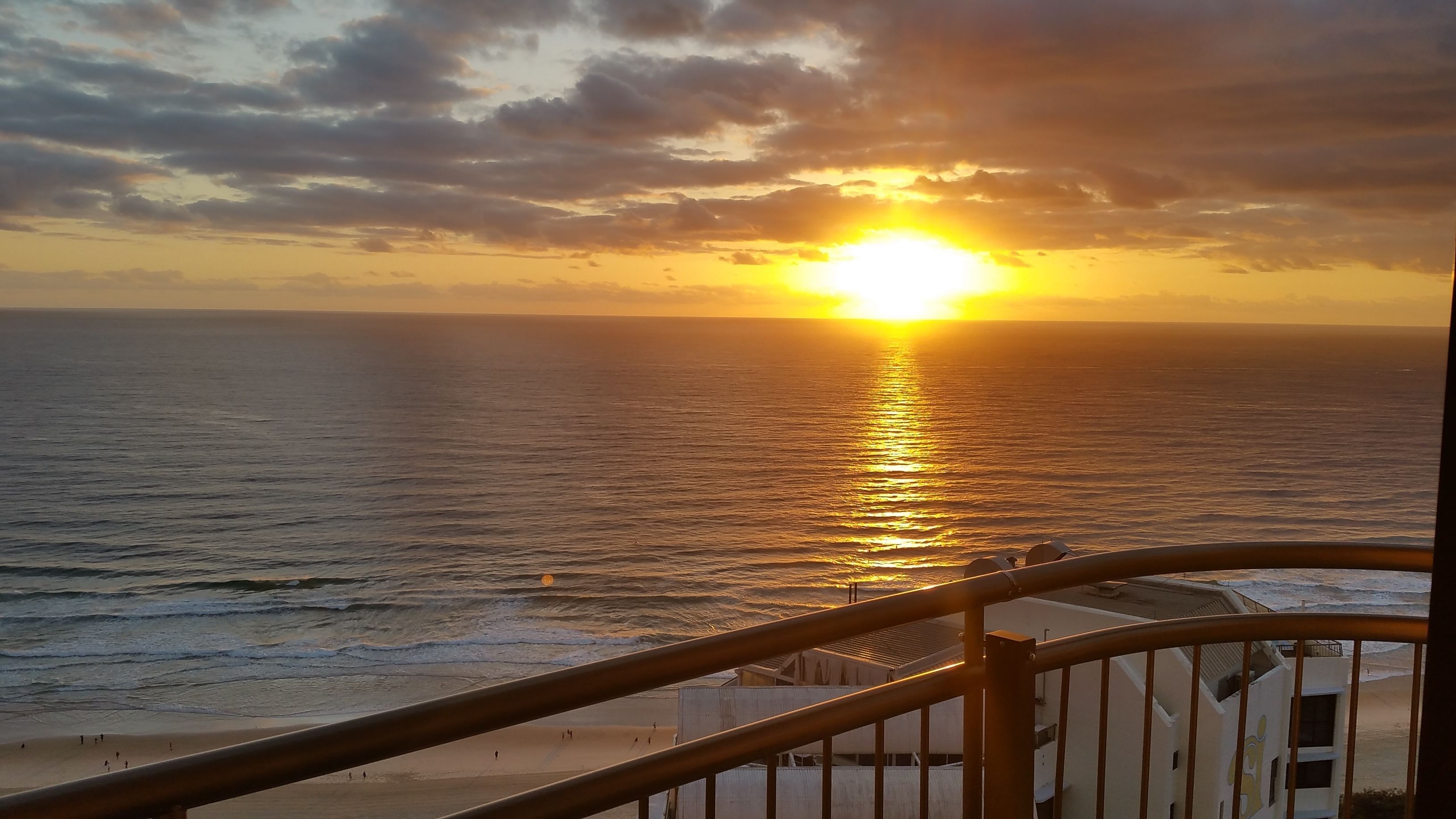 Beachcomber Surfers Paradise — image 18