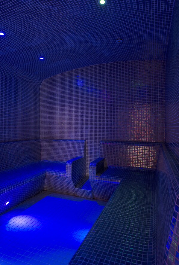 Couples treatment room(s), body treatments, body wraps, body scrubs