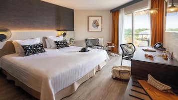 1 makuuhuone, ylelliset vuodevaatteet, tallelokero huoneessa