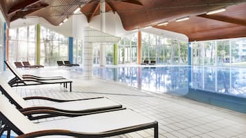 Piscine couverte, piscine extérieure, cabanons gratuits