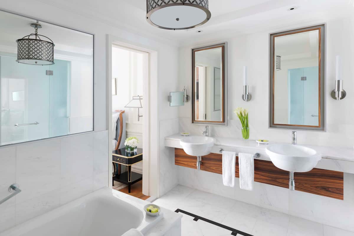 separate bathtub and shower, free toiletries, hair dryer, bathrobes