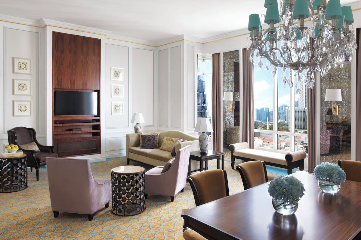 Club Suite, 1 Bedroom | Living area | 48-inch plasma TV with satellite channels, Smart TV, pay movies