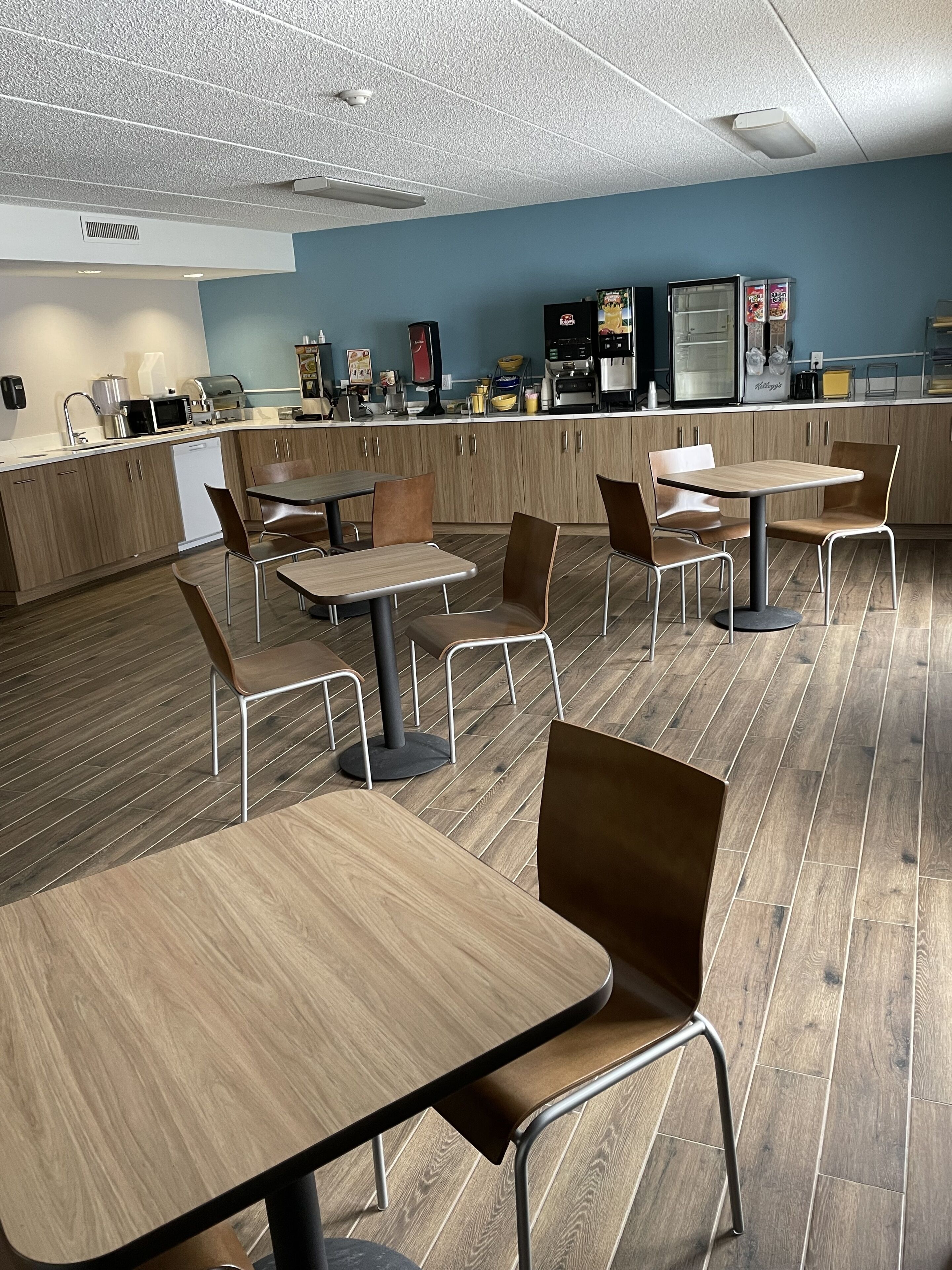 free daily continental breakfast