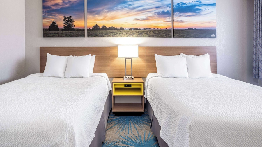 苏瀑机场温德姆戴斯酒店