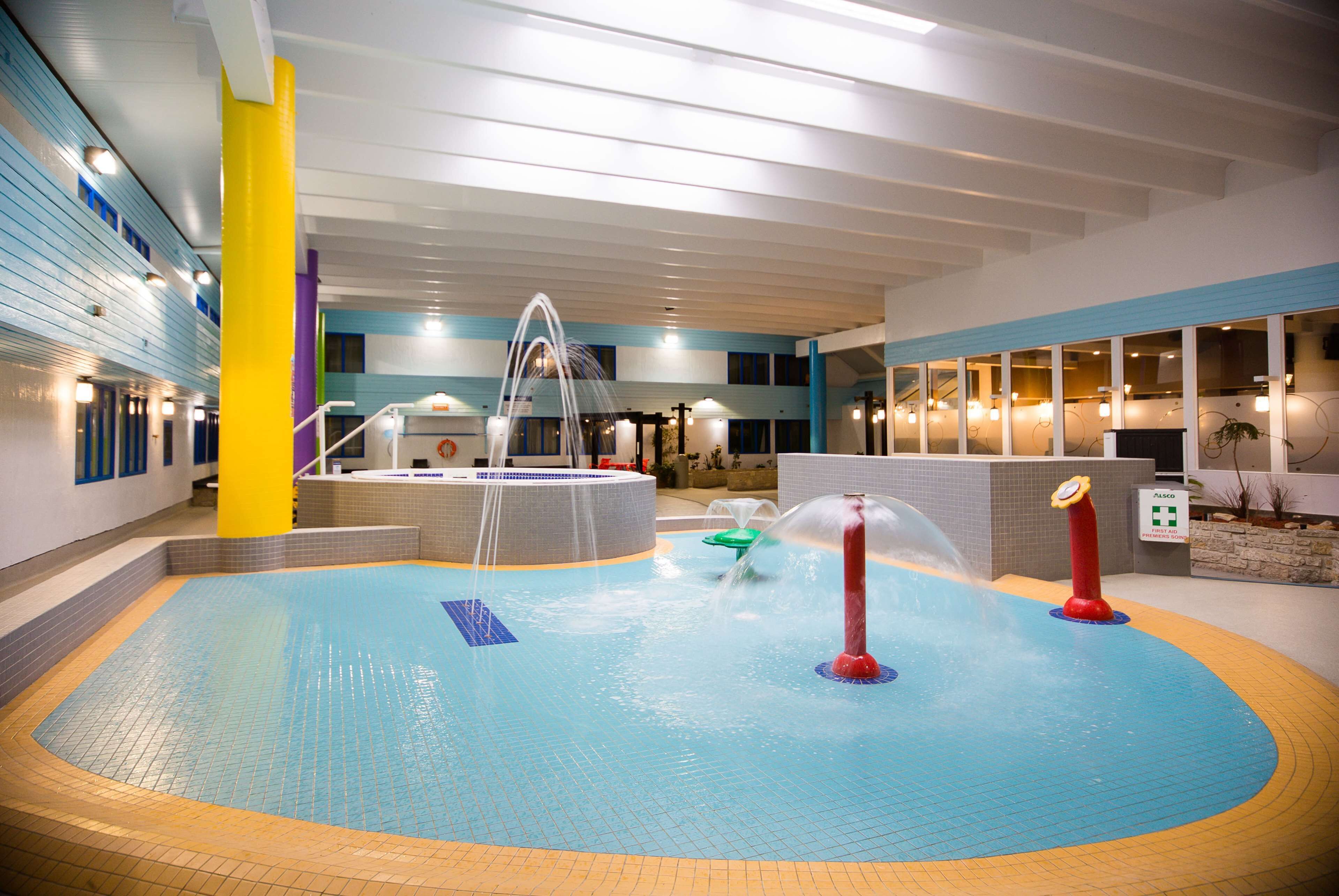 2 indoor pools