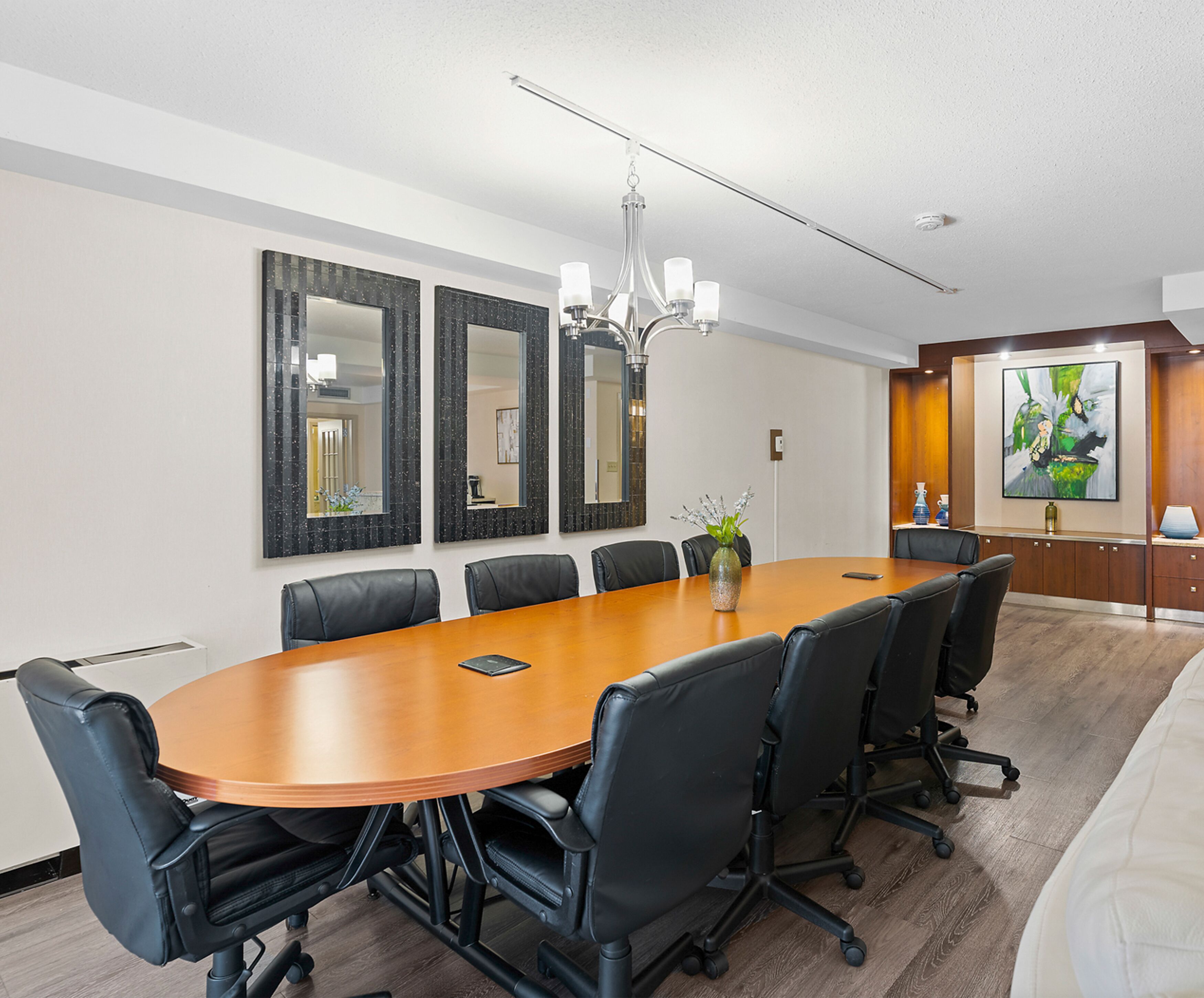 executive suite, 1 bedroom, non smoking | living area | 40-inch lcd tv with cable channels, tv