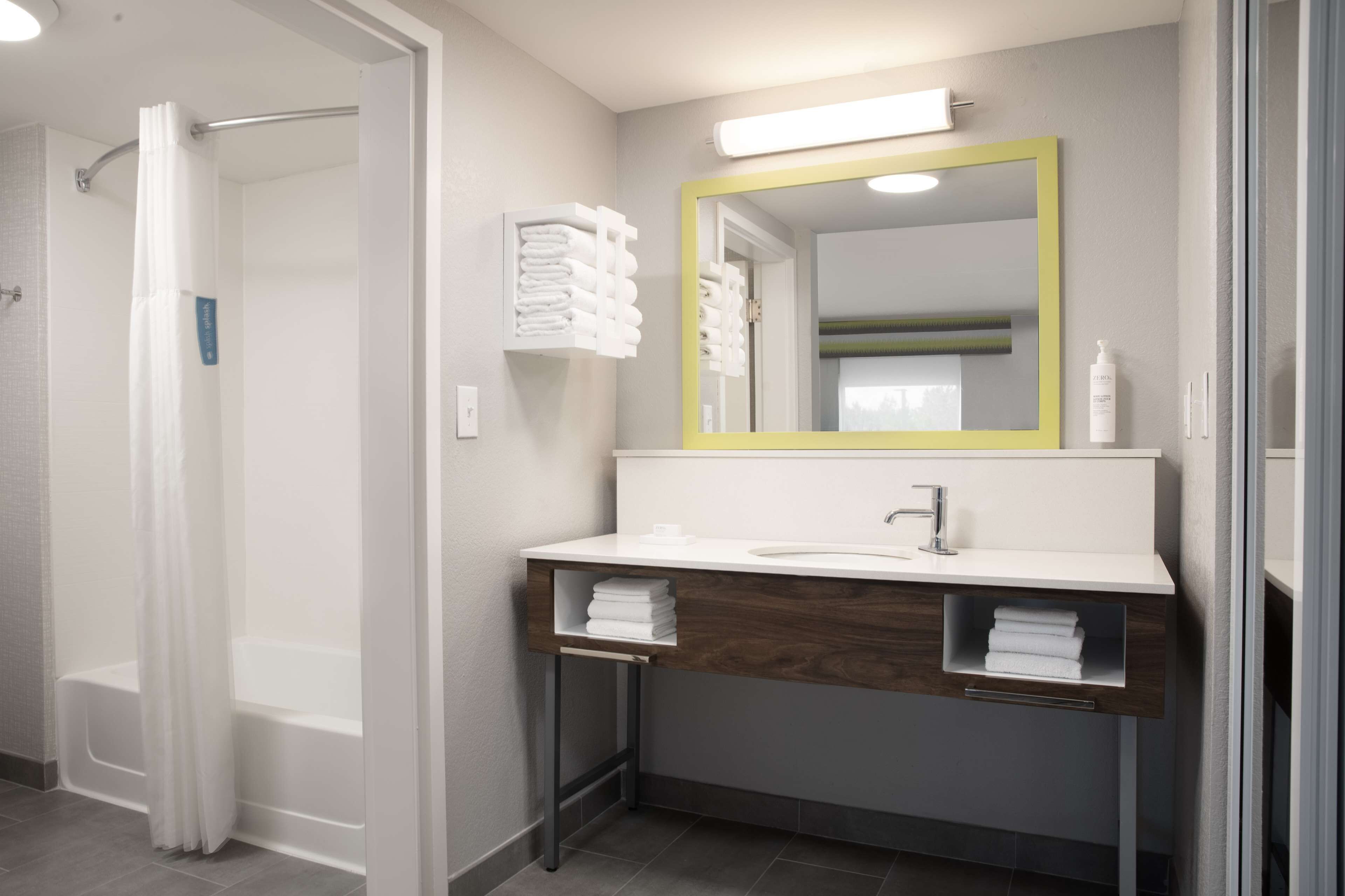 combined shower/bathtub, free toiletries, hair dryer, towels