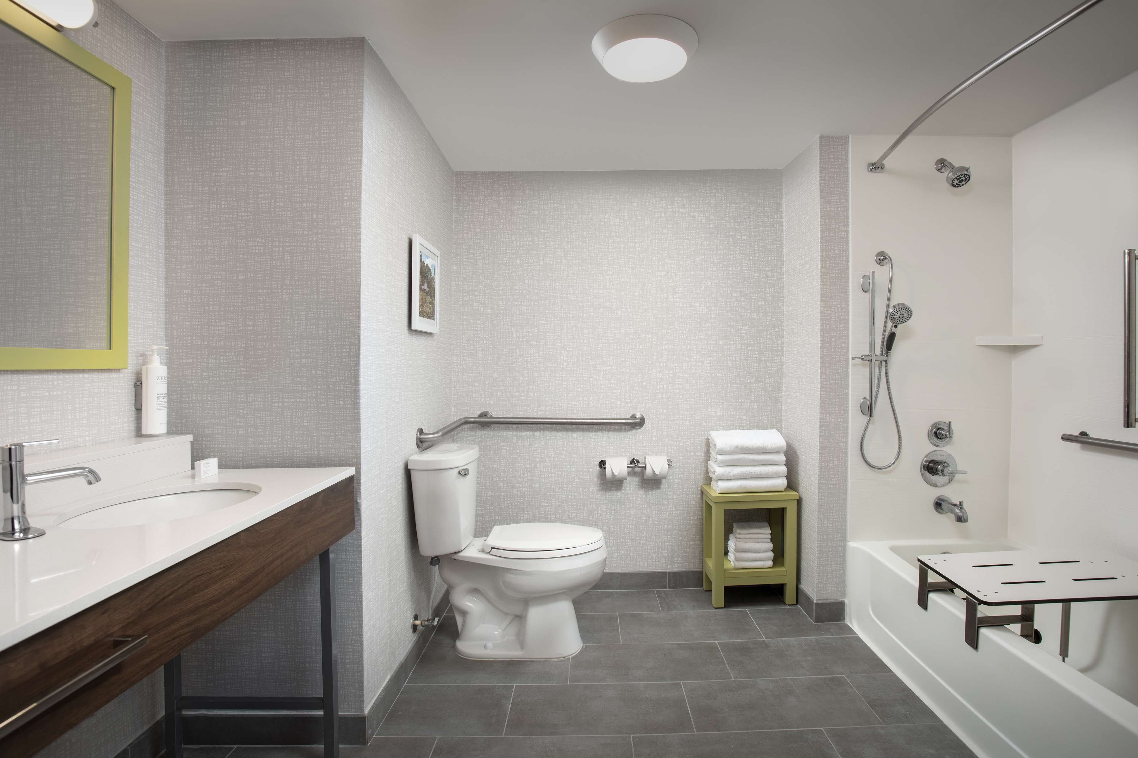 room, 2 queen beds, accessible, non smoking | bathroom | combined shower/bathtub, free toiletries, hair dryer, towels