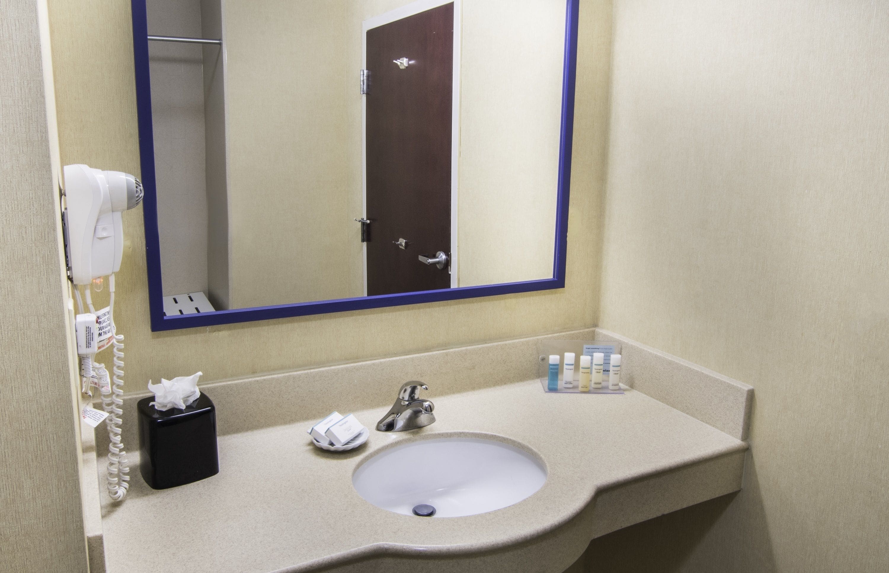 room, 1 king bed, accessible, non smoking | bathroom sink