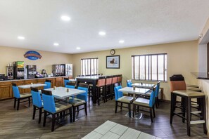 Free daily continental breakfast 