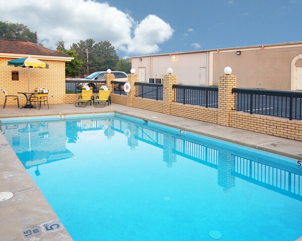 Seasonal outdoor pool