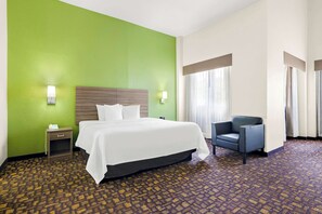 Desk, iron/ironing board, free WiFi, bed sheets - Quality Inn Salem - I-81 (Salem)